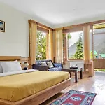 The Green Mountain Lodge